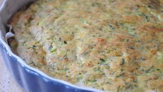 Летний пирог с кабачками и сыром