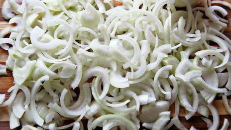 луковый пирог со шпиком и сыром джюгас