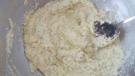 маковый пирог с карамельными яблочками