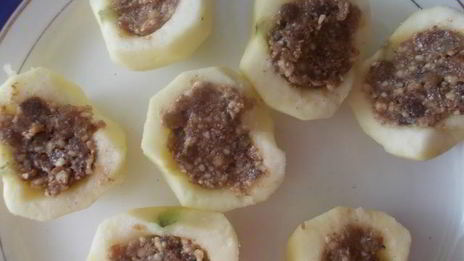 маковый пирог с карамельными яблочками