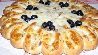 Мясной пирог Ромашка