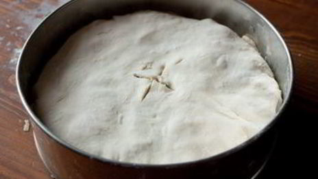 пирог с мясом и сыром