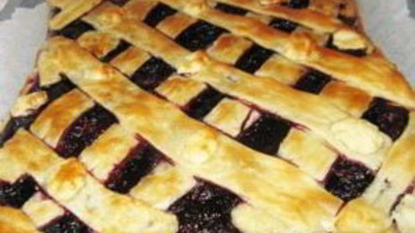 пирог с повидлом из слоеного теста