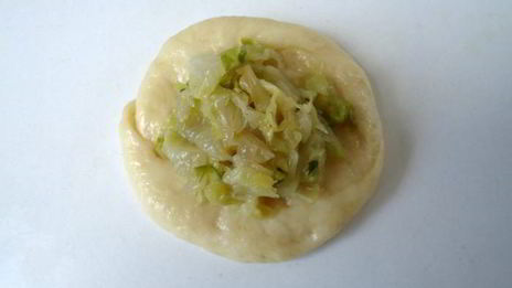 пироги с молодой капустой