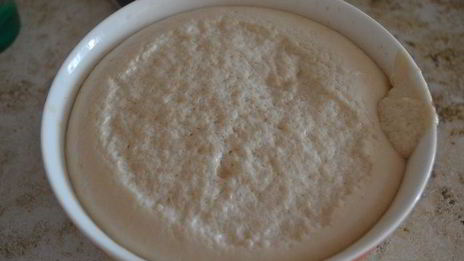 сдобный пирог с вишнями и маком