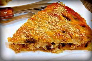 Сырный пирог с курицей и грибами