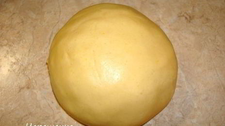 творожный пирог с персиками