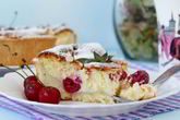 Творожный пирог с вишней