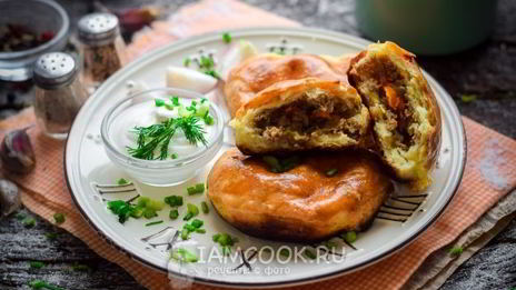 картофельные пирожки с фаршем