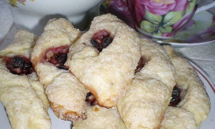 Рецепт хмельных пирожков с яблочно-смородиновой начинкой