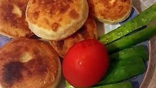 Пирожки без дрожжей, яиц и молока Бомбочки жареные