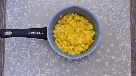 пирожки из тончайшего теста с яблочным рисом