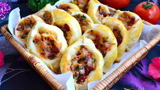 Пирожки Погача с колбасой и сыром