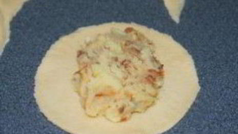 пирожки с грибами и луком