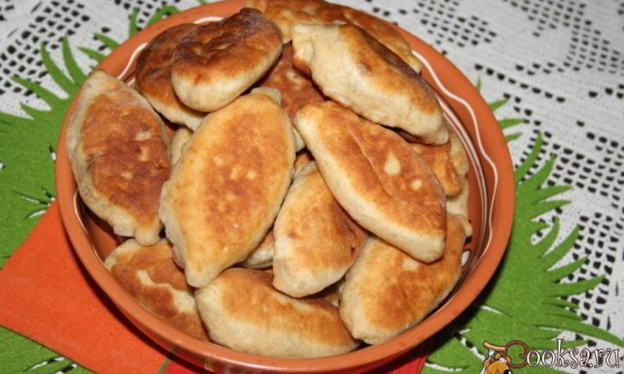 Рецепт пирожков с капустой и сосисками