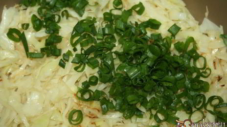 пирожки с капустой и сосисками