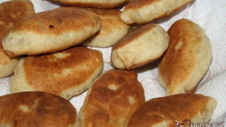 пирожки с капустой и сосисками