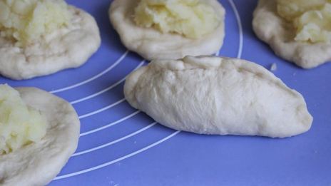 пирожки с картофелем и луком
