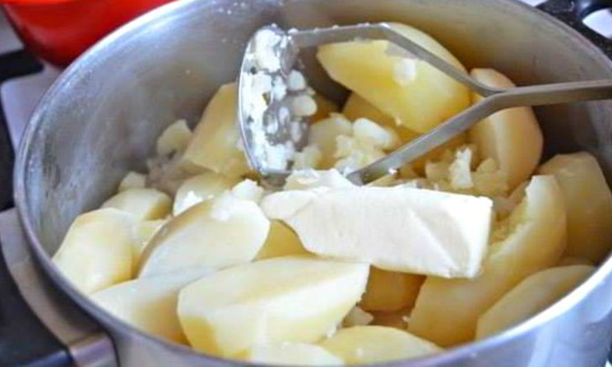 Рецепт пирожков с картофелем на сковороде