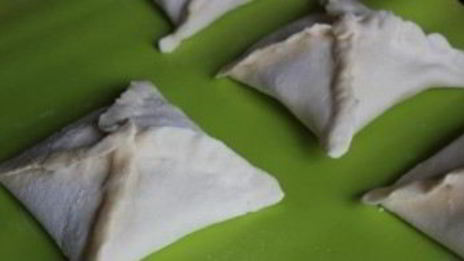 пирожки с помидорами и базиликом