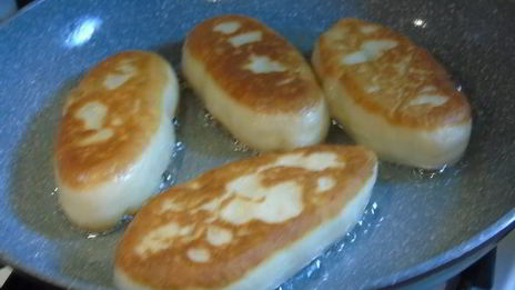 пирожки жареные