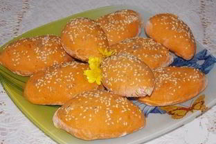 Томатные пирожки