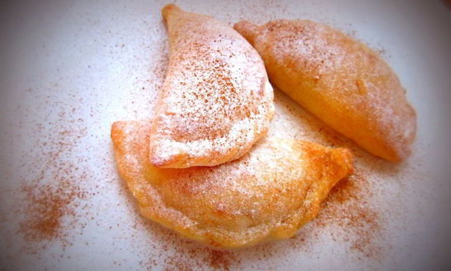 Рецепт творожных пирожков с яблочной начинкой и корицей