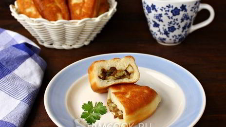 жареные пирожки с грибами
