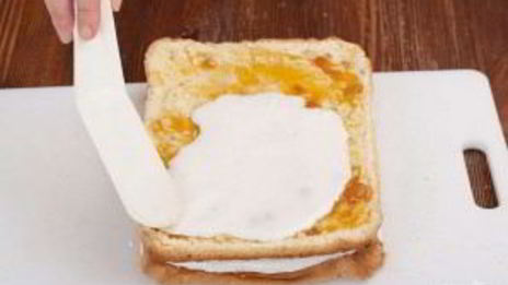 бисквитное пирожное с белковым кремом