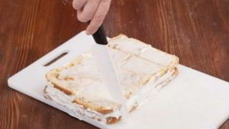 бисквитное пирожное с белковым кремом