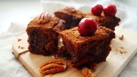 брауни с вишней и орехами