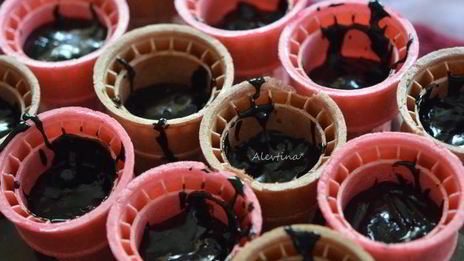 брауни в вафельном стаканчике