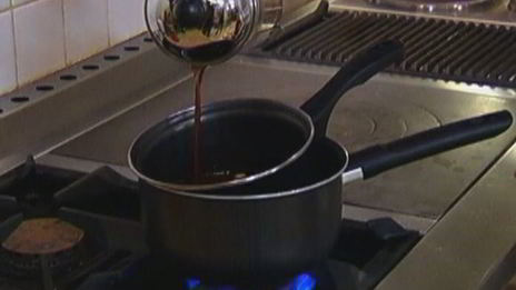 кофейный брауни с черным и белым шоколадом