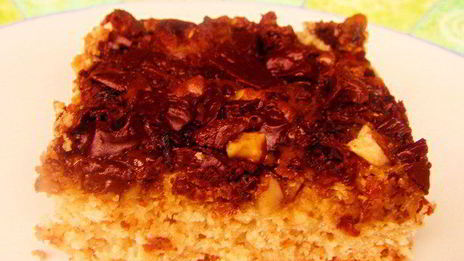 овсяные пирожные с шоколадом и орехами