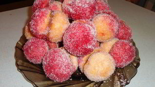 Пирожное Персики