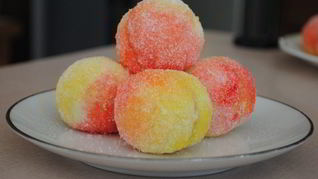 Пирожные Персики