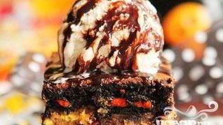 Пирожные с шоколадными печеньями и M&M's