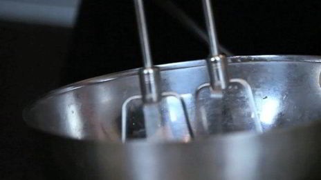 шоколадное пирожное с ромом и лаймом