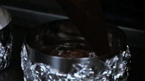 шоколадное пирожное с ромом и лаймом