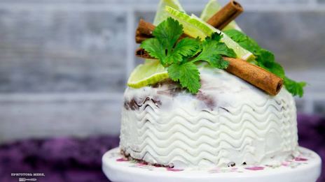 шоколадное пирожное с ромом и лаймом