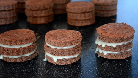 шоколадные пирожные с кумкватами