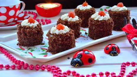 шоколадные пирожные с кумкватами