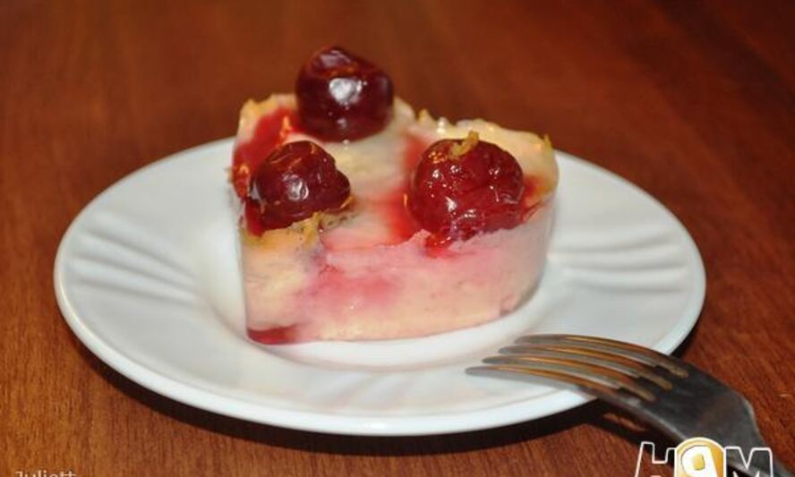 Рецепт творожного пирожного с ягодами