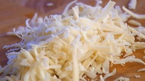 быстрая пицца с перцем, цукини и красным луком