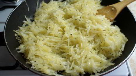 картофельная пицца с грибами и маслинами