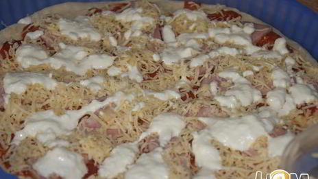 пицца карбонара с яйцом