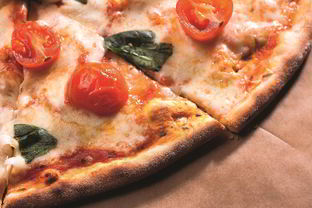 Пицца Маргарита на тесте без яиц