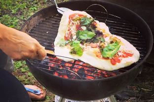 Пицца на гриле