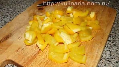 пицца овощная, усиленная ветчиной