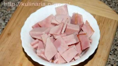 пицца овощная, усиленная ветчиной